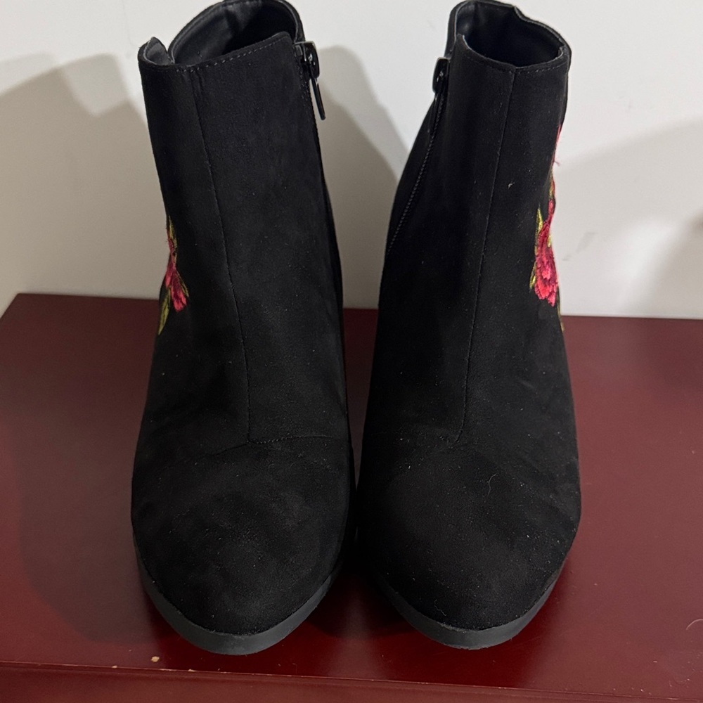 Floral Embroidered Black Ankle Boots - Picture 5 of 10